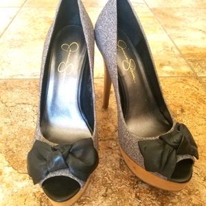 Barely worn, super sexy Jessica Simpson pumps